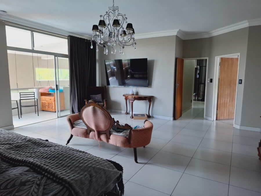 5 Bedroom Property for Sale in Rayton Free State